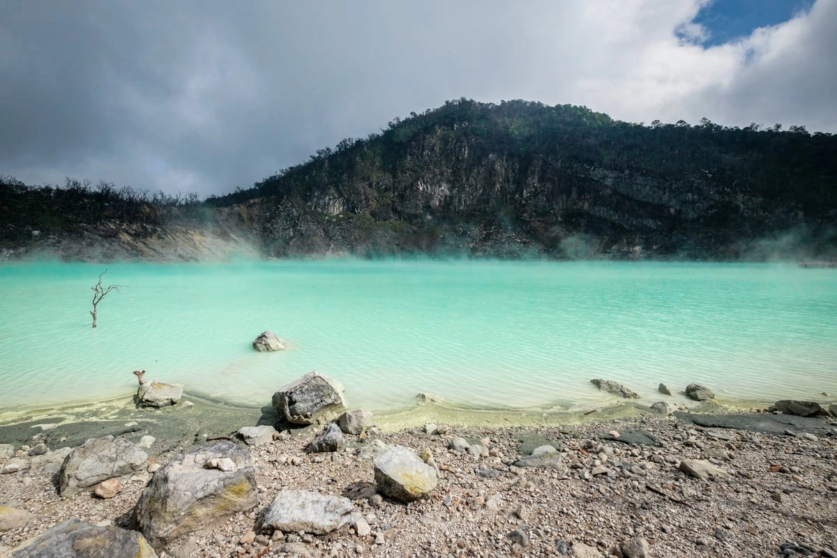 Ada banyak tempat healing di Bandung, mulai dari wisata alam sampai galeri seni.