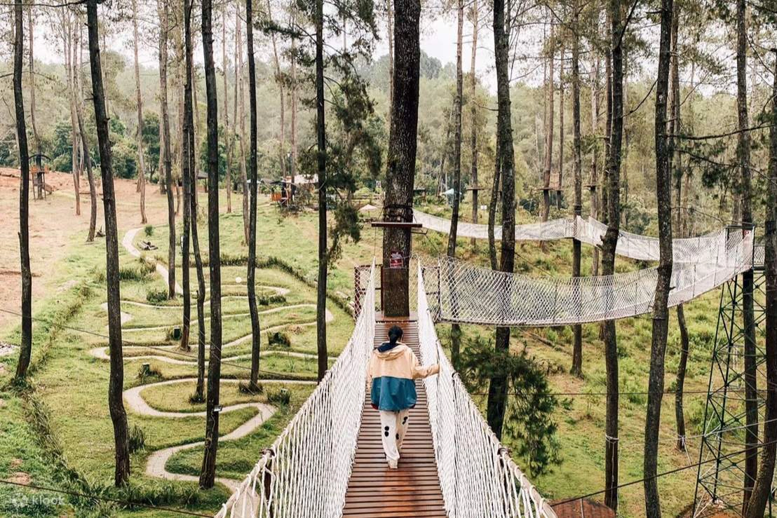 Ada banyak tempat healing di Bandung, mulai dari wisata alam sampai galeri seni.